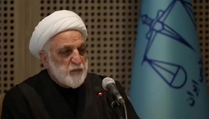 ببینید| اژه‌ای: چه ضرورتی دارد که ما موبایل یا کامپیوتر متهم را بگیریم و تمام اطلاعات آن را ببینیم یا ثبت کنیم