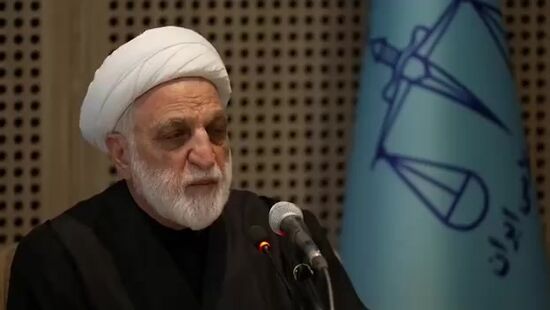 ببینید| اژه‌ای: چه ضرورتی دارد که ما موبایل یا کامپیوتر متهم را بگیریم و تمام اطلاعات آن را ببینیم یا ثبت کنیم